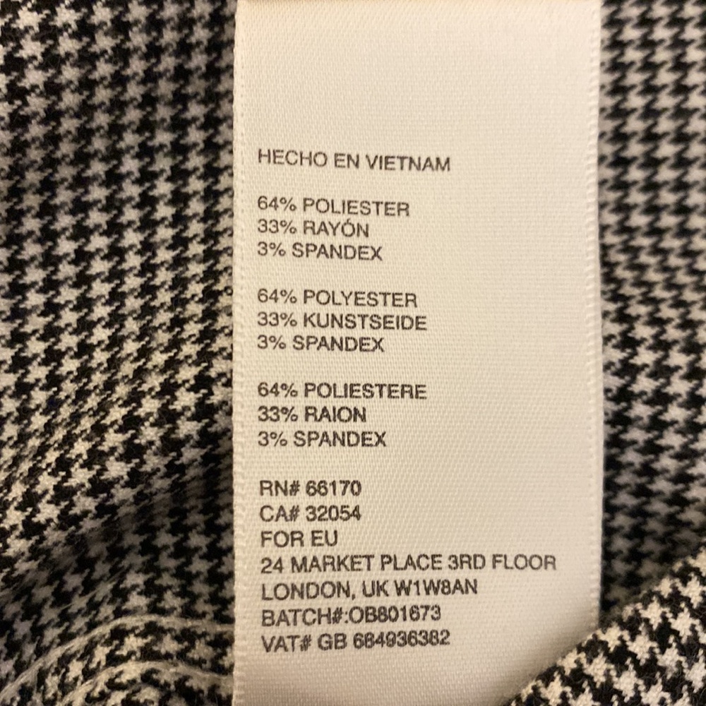 Urban Outfitters Mens Black/White
Houndstooth Pullover size medium - Picture 10 of 11